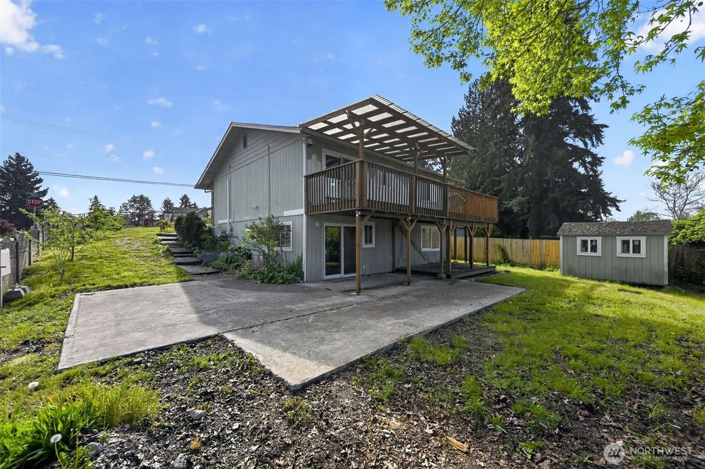 Photo of 9402 S Sheridan Ave AVE, Tacoma, WA 98444 (MLS # 2517173)