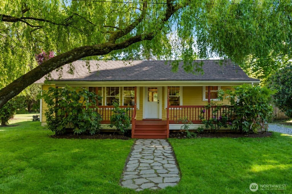 Photo of 33917 SE 43rd Street, Fall City, WA 98024 (MLS # 2529348)