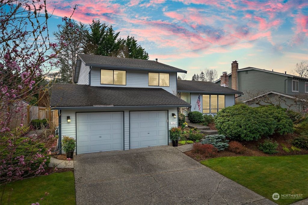 Photo of 12819 SE 231st Way, Kent, WA 98031 (MLS # 2050740)