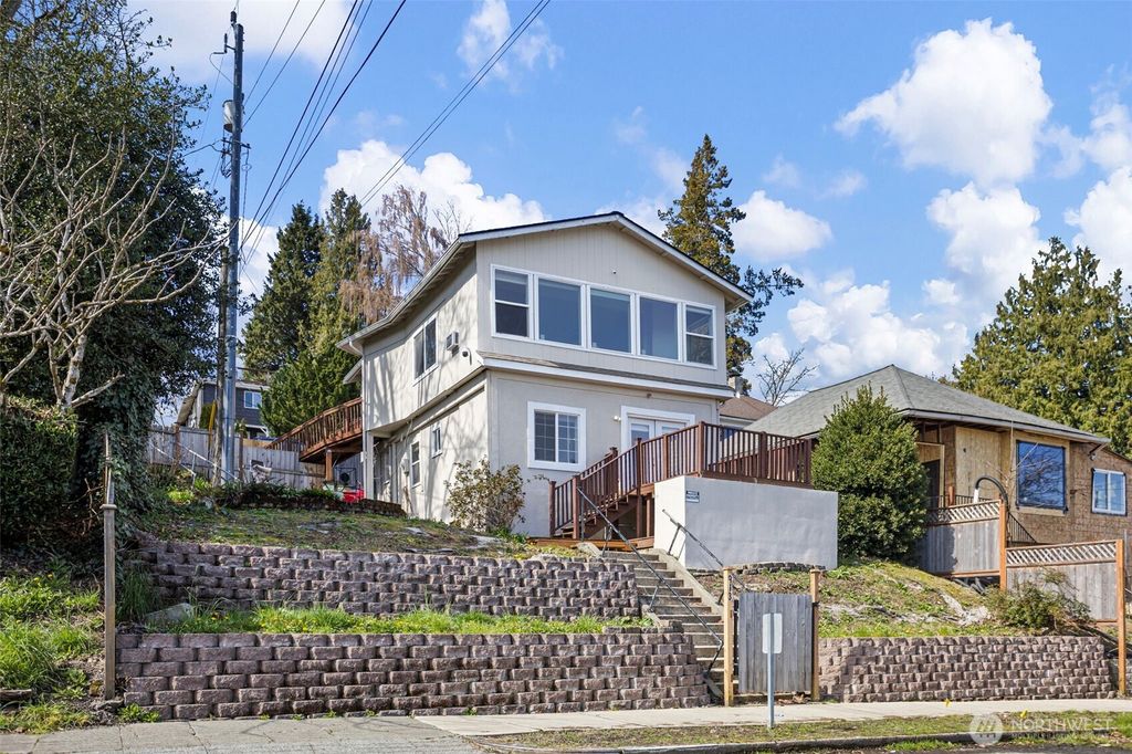 Photo of 913 24th Avenue E, Seattle, WA 98112 (MLS # 2496749)