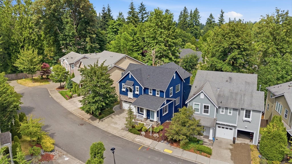 Photo of 16198 SE 51st Place, Bellevue, WA 98006 (MLS # 2597310)