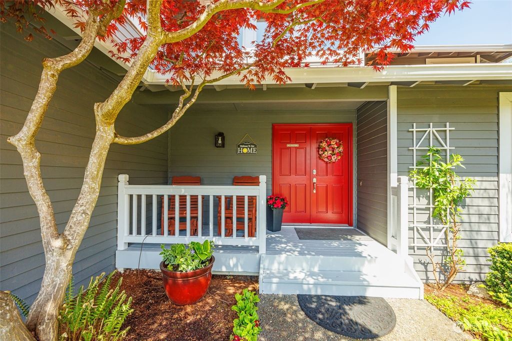 Photo of 1322 S 290th Place, Federal Way, WA 98003 (MLS # 2063857)