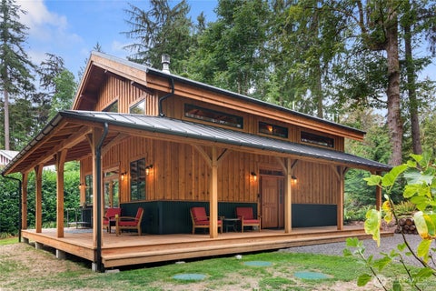 Photo of 9923 NE Seaview Avenue, Indianola, WA 98342 (MLS # 2577263)