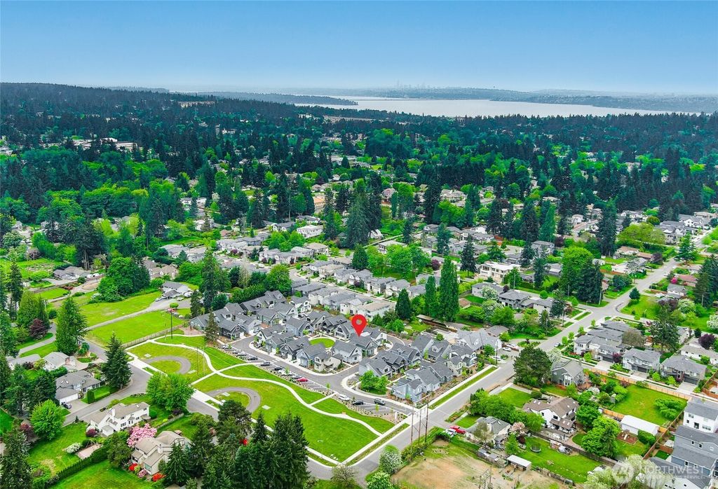Photo of 10329 135th Circle NE, Kirkland, WA 98033 (MLS # 2521139)
