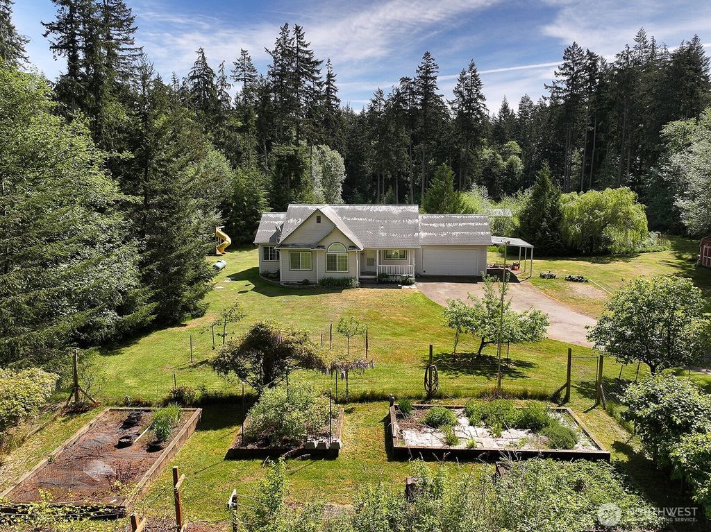 Photo of 965 Rehberg Road, Greenbank, WA 98253 (MLS # 2524388)
