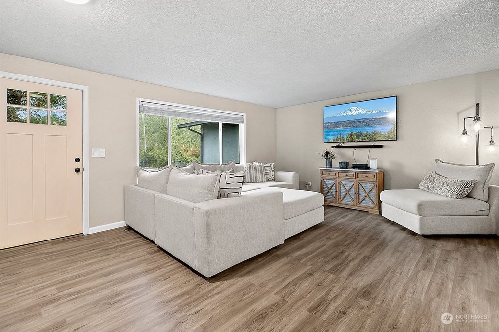 Photo of 37504 34th Avenue S, Auburn, WA 98001 (MLS # 2300724)