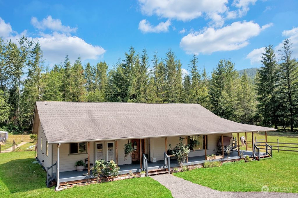 Photo of 29510 333rd Avenue SE, Ravensdale, WA 98051 (MLS # 2128345)