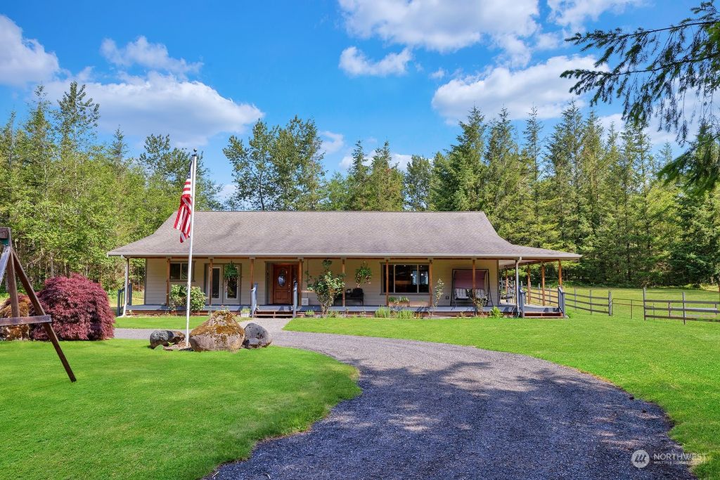 Photo of 29510 333rd Avenue SE, Ravensdale, WA 98051 (MLS # 2128345)