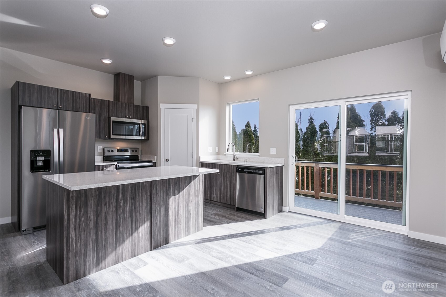 1817 Eastgate Loop