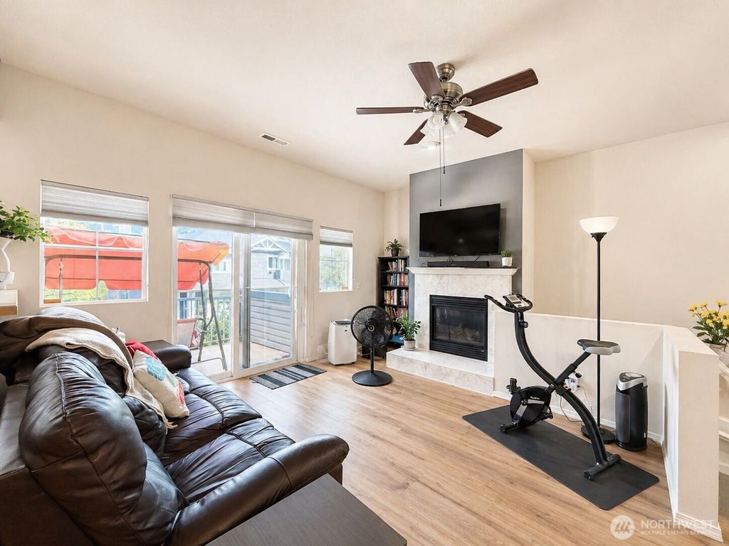 Photo of 23782 SE Summerhill Lane #5-4, Issaquah, WA 98029 (MLS # 2517715)