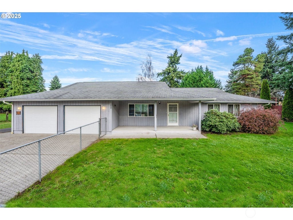 Photo of 805 Willow Street, Kelso, WA 98626 (MLS # 2544906)
