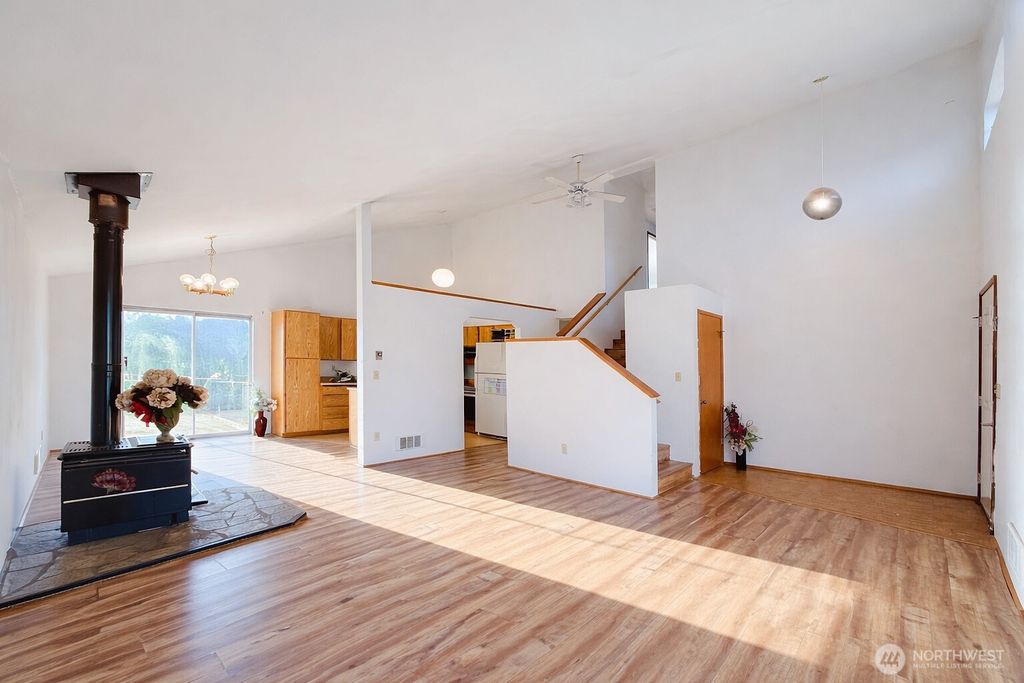 Photo of 14329 79TH PL NE Pl, Kirkland, WA 98034 (MLS # 2496058)