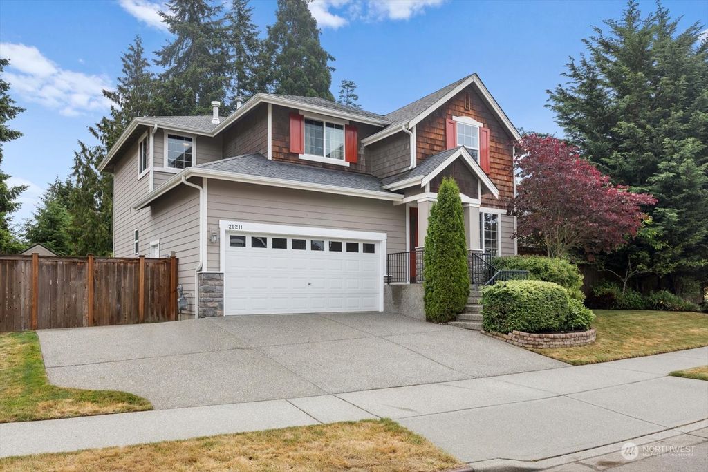 Photo of 20211 10th Avenue W, Lynnwood, WA 98036 (MLS # 2127585)