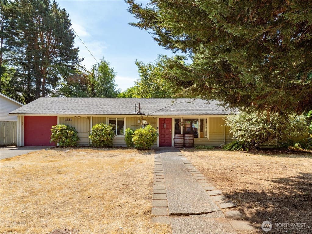 Photo of 1331 N 121st Street, Seattle, WA 98133 (MLS # 2568153)