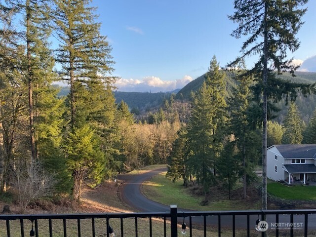 575 Agate Creek Drive