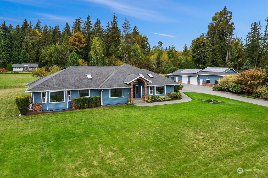 Photo of 12511 44th Street NE, Lake Stevens, WA 98258 (MLS # 2168067)