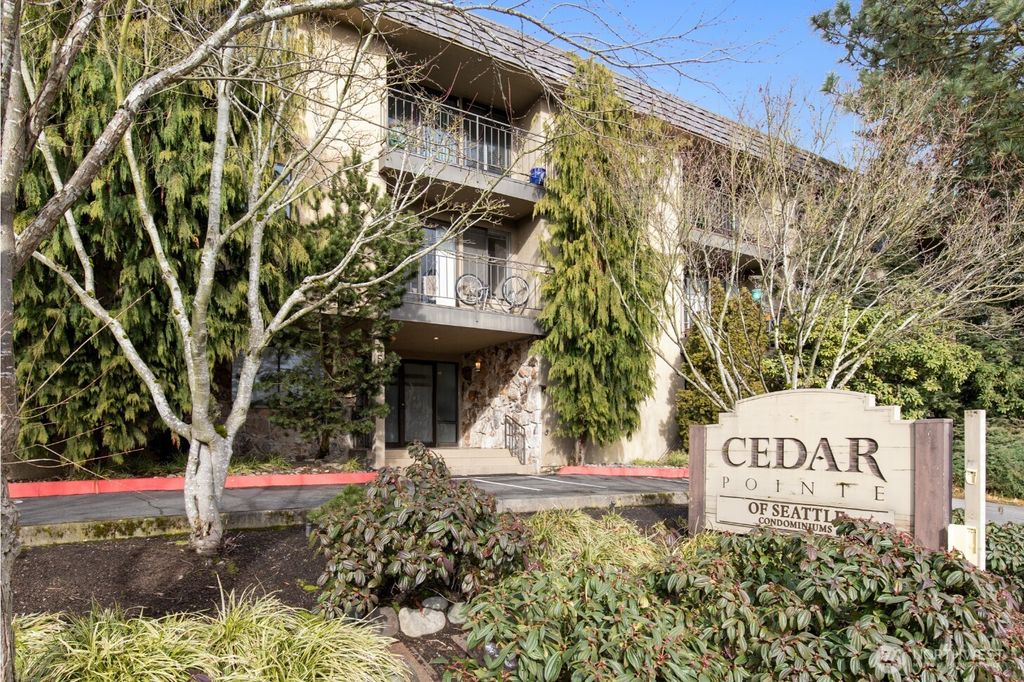 Photo of 750 N 143rd Street #306, Seattle, WA 98133 (MLS # 2334168)