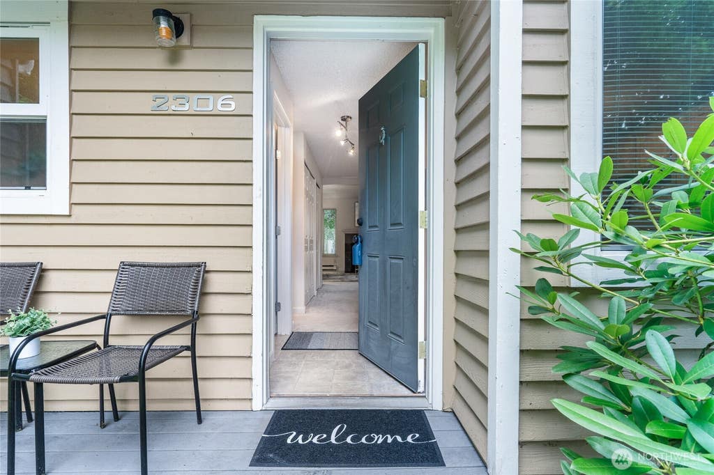 Photo of 23815 12th Place S #2306, Des Moines, WA 98198 (MLS # 2547969)