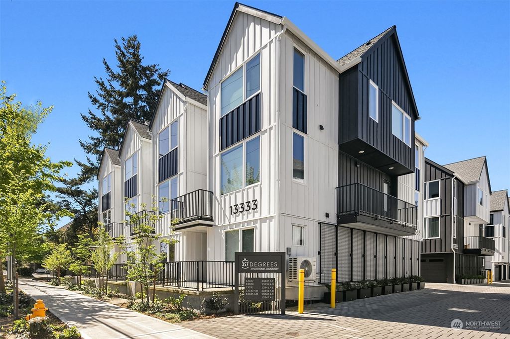 Photo of 13333 Greenwood Avenue N #C, Seattle, WA 98133 (MLS # 2227455)
