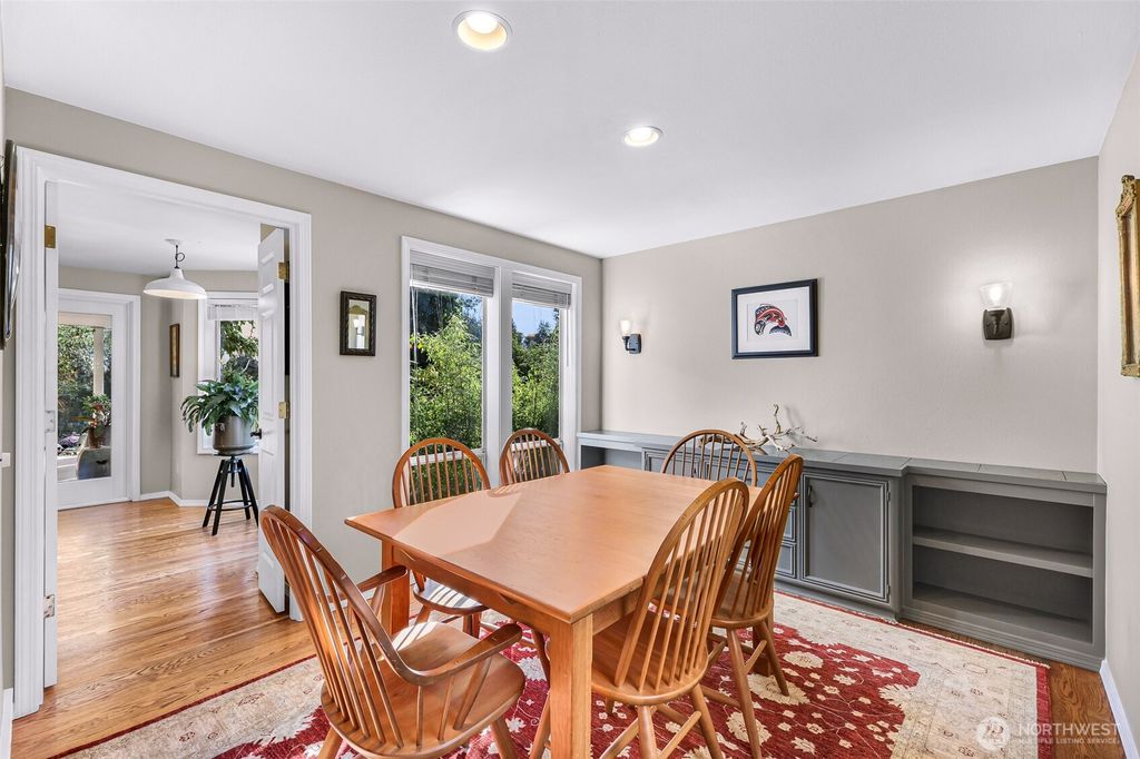 Photo of 808 Aloha Place, Edmonds, WA 98020 (MLS # 2425459)
