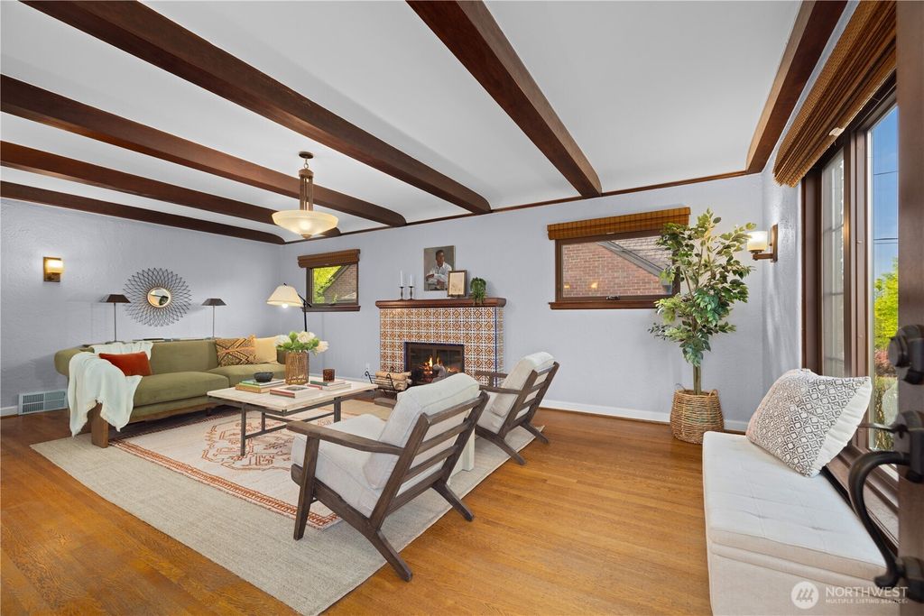 Photo of 1536 Thorndyke Avenue W, Seattle, WA 98199 (MLS # 2510705)