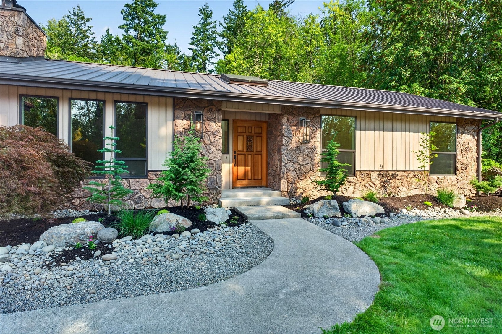 31419 MOUNTAIN HWY E