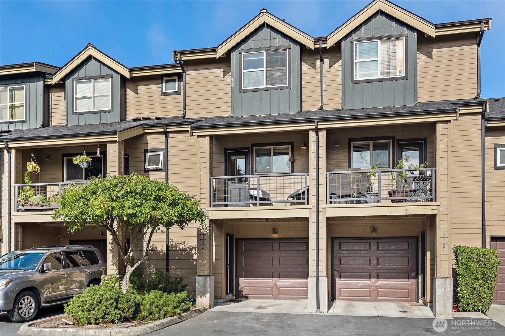 4824 Pointes Drive