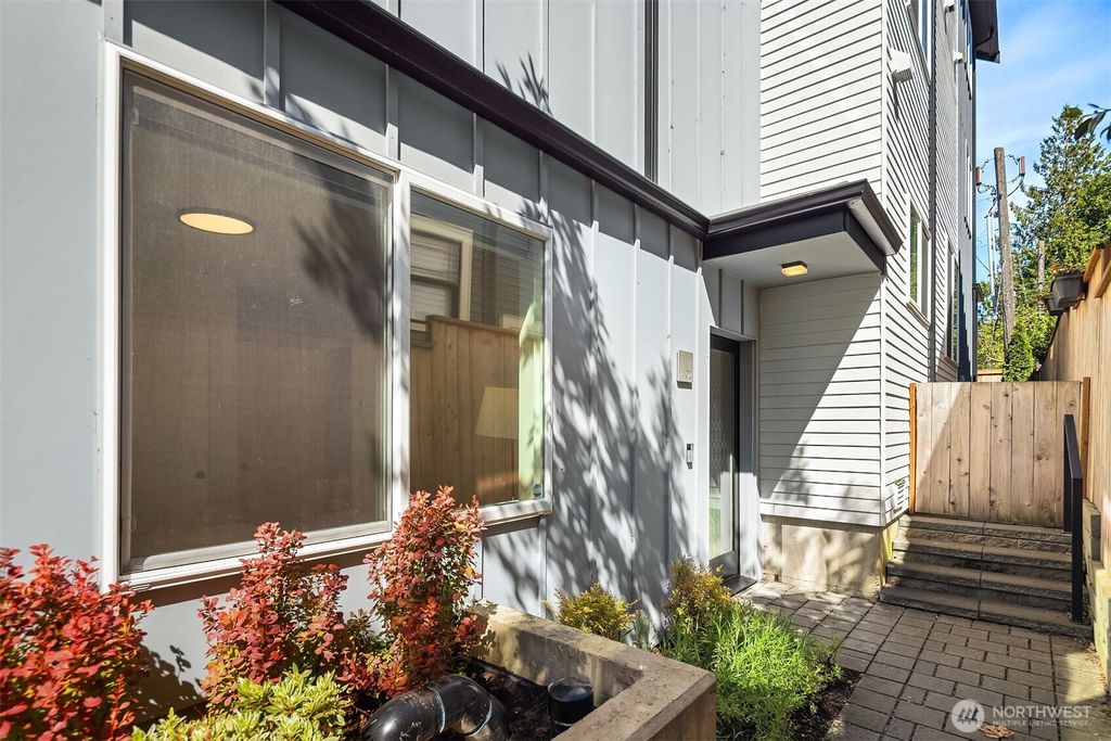 Photo of 1802 38th Avenue, Seattle, WA 98122 (MLS # 2508547)