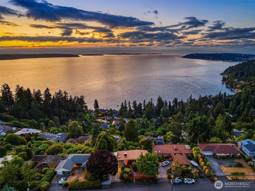 Photo of 2702 SW 167th Place, Burien, WA 98166 (MLS # 2561514)