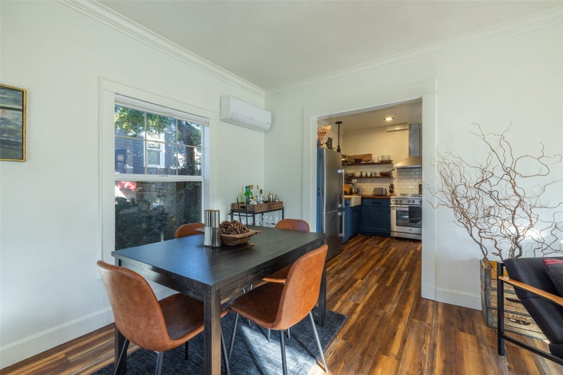 103 W Hoffmanville Avenue