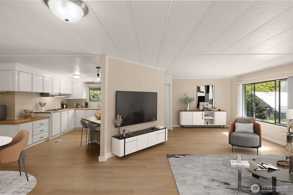 Photo of 22522 113th Place SE, Kent, WA 98031 (MLS # 2372311)