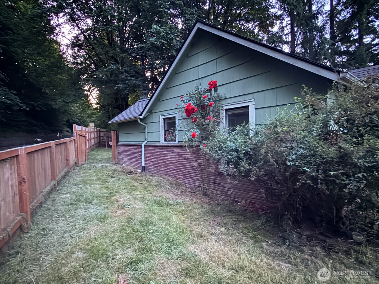 701 NW Dexter Avenue
