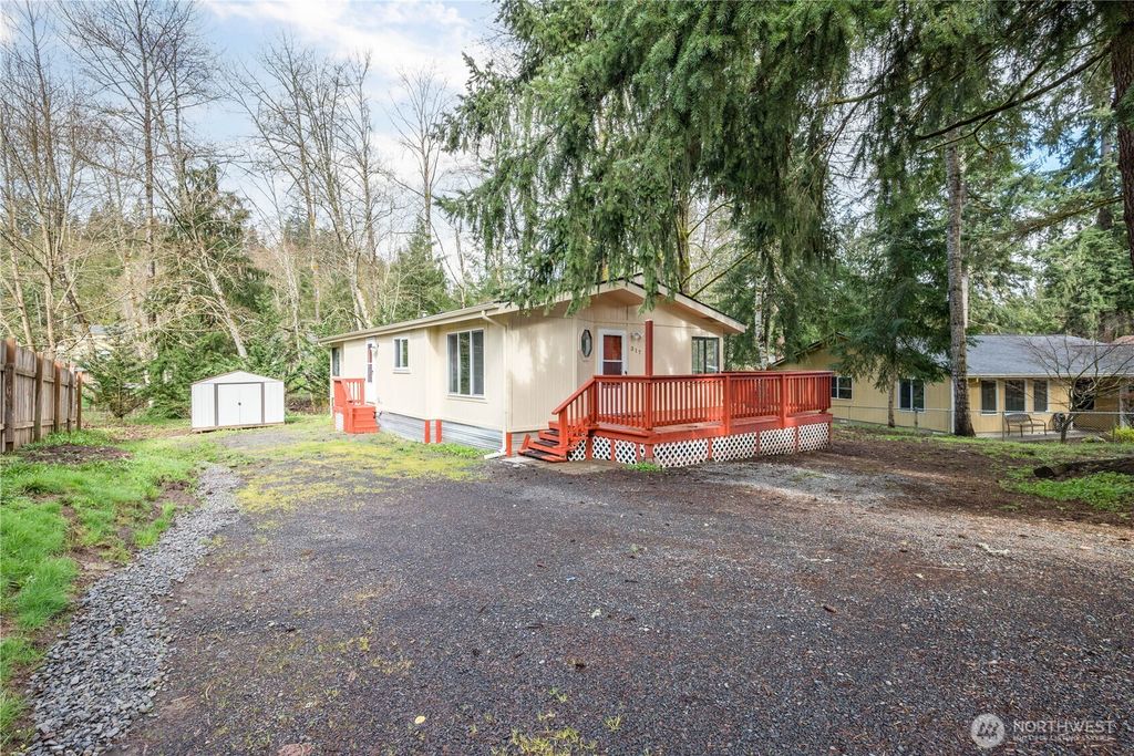 Photo of 317 Rollingwood Drive, Kelso, WA 98626 (MLS # 2501399)