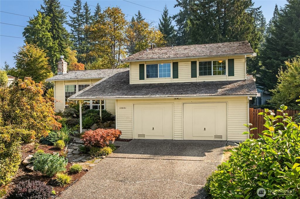 Photo of 12221 SE 47th Place, Bellevue, WA 98006 (MLS # 2438127)
