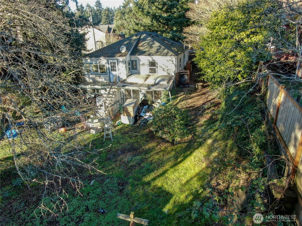 Photo of 317 N 138th Street, Seattle, WA 98133 (MLS # 2587172)