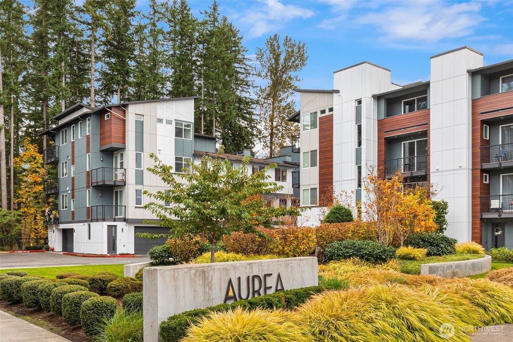 Photo of 23111 NE 8th Street #D4, Sammamish, WA 98074 (MLS # 2447796)