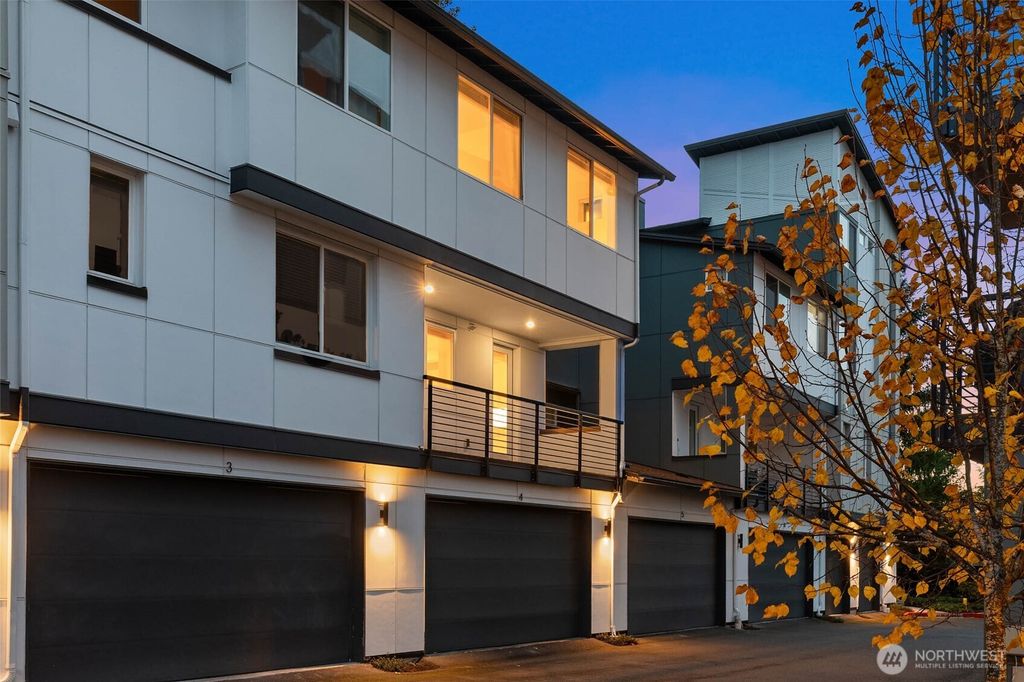 Photo of 23111 NE 8th Street #D4, Sammamish, WA 98074 (MLS # 2447796)