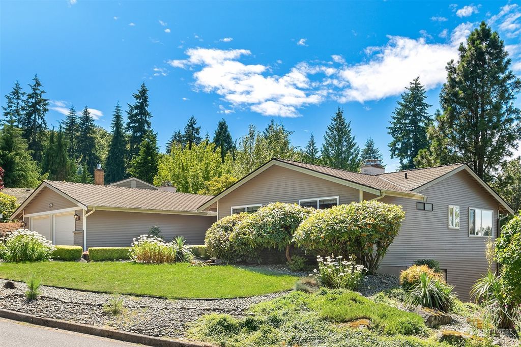 Photo of 4705 149th Avenue SE, Bellevue, WA 98006 (MLS # 2011953)