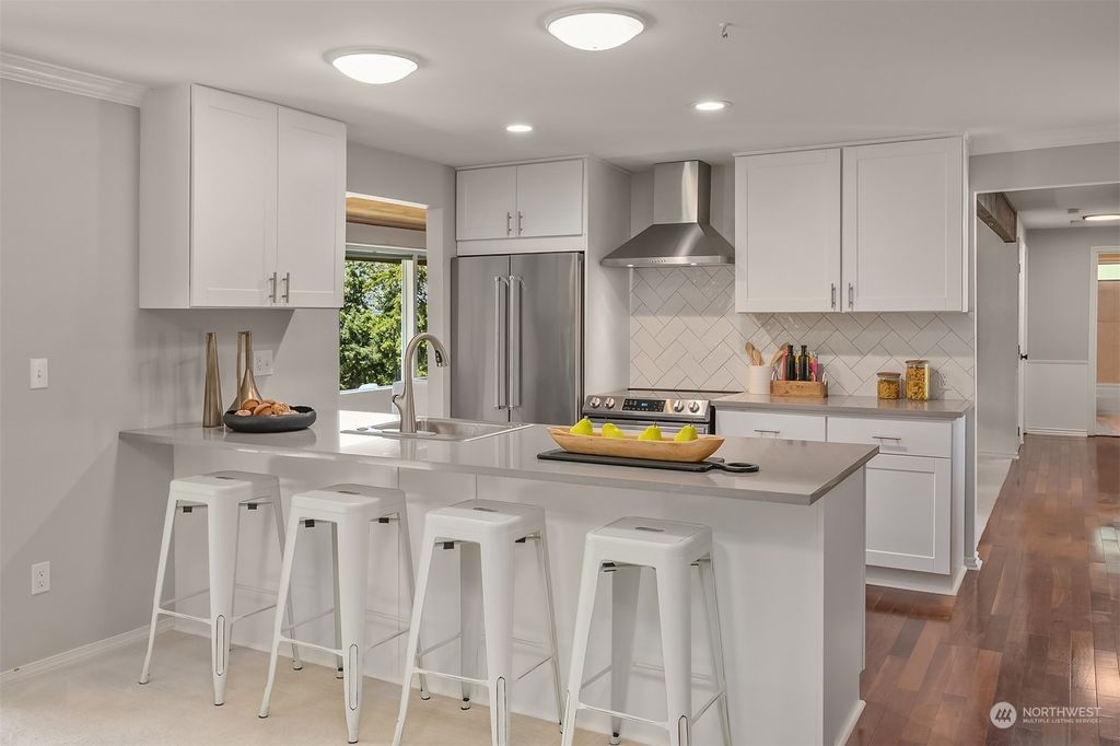 Photo of 4705 149th Avenue SE, Bellevue, WA 98006 (MLS # 2011953)