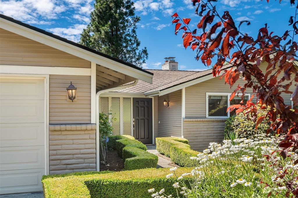 Photo of 4705 149th Avenue SE, Bellevue, WA 98006 (MLS # 2011953)