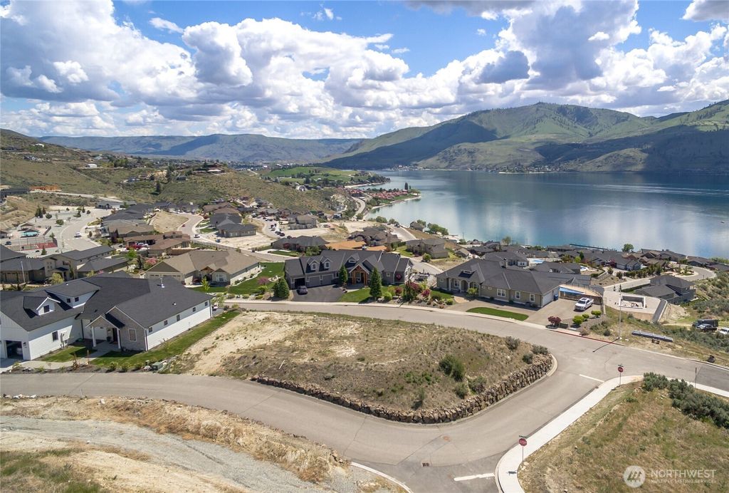 Photo of 104 Lake Ridge Drive, Chelan, WA 98816 (MLS # 2467506)