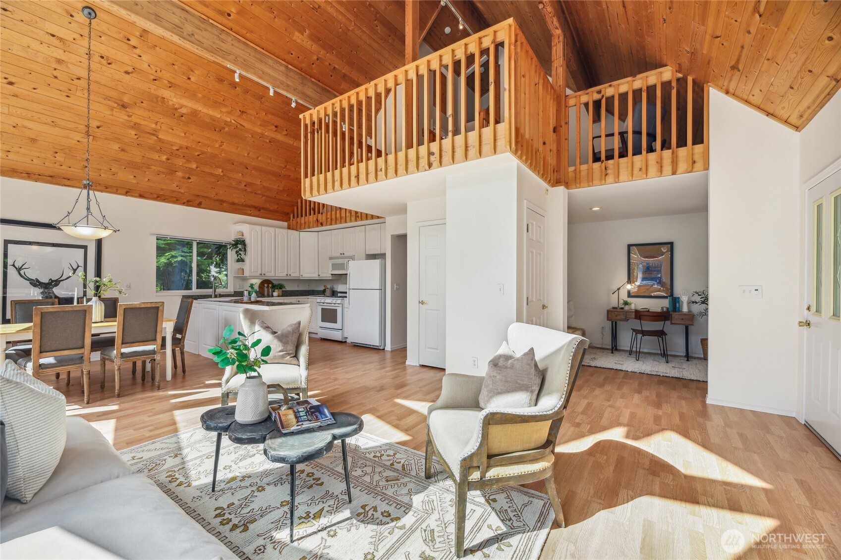 481 Hyak Drive E