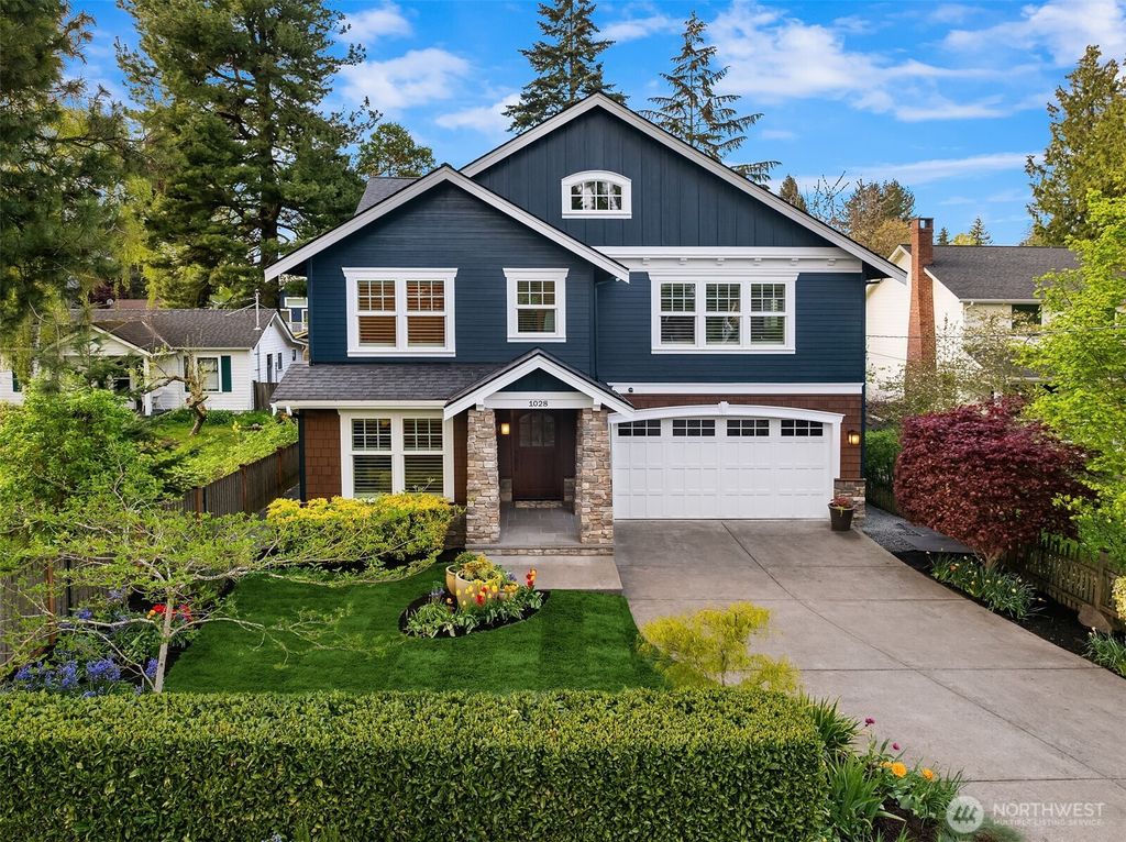 Photo of 1028 NE 92nd Street, Seattle, WA 98115 (MLS # 2357212)