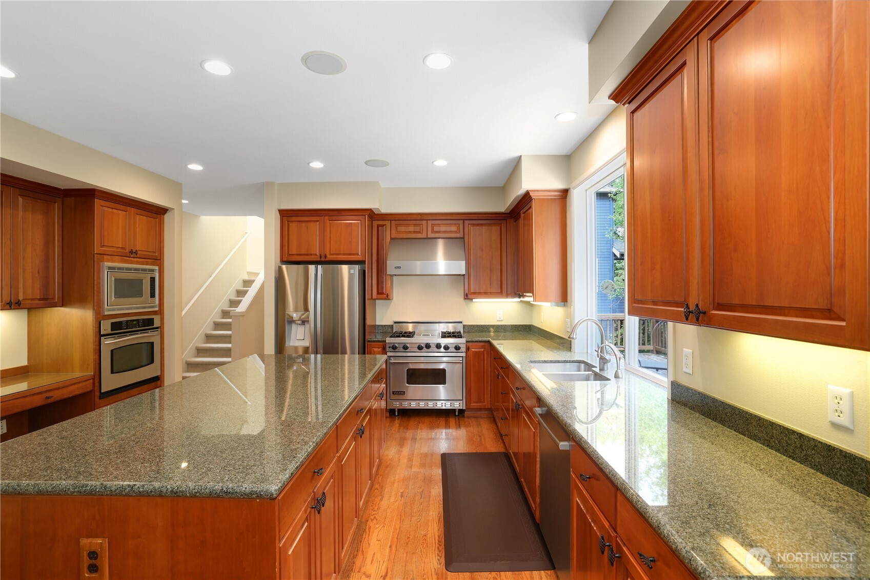 25846 NE 4th Place