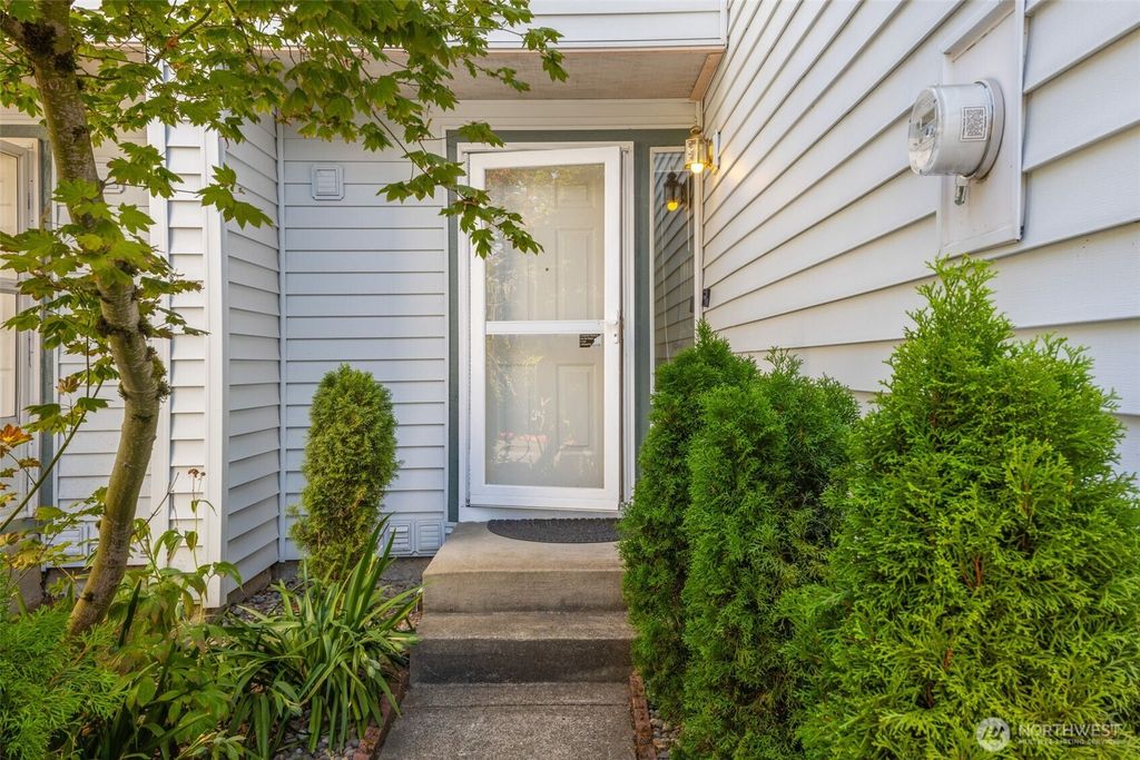 Photo of 23501 112 Avenue SE #A106, Kent, WA 98031 (MLS # 2427752)