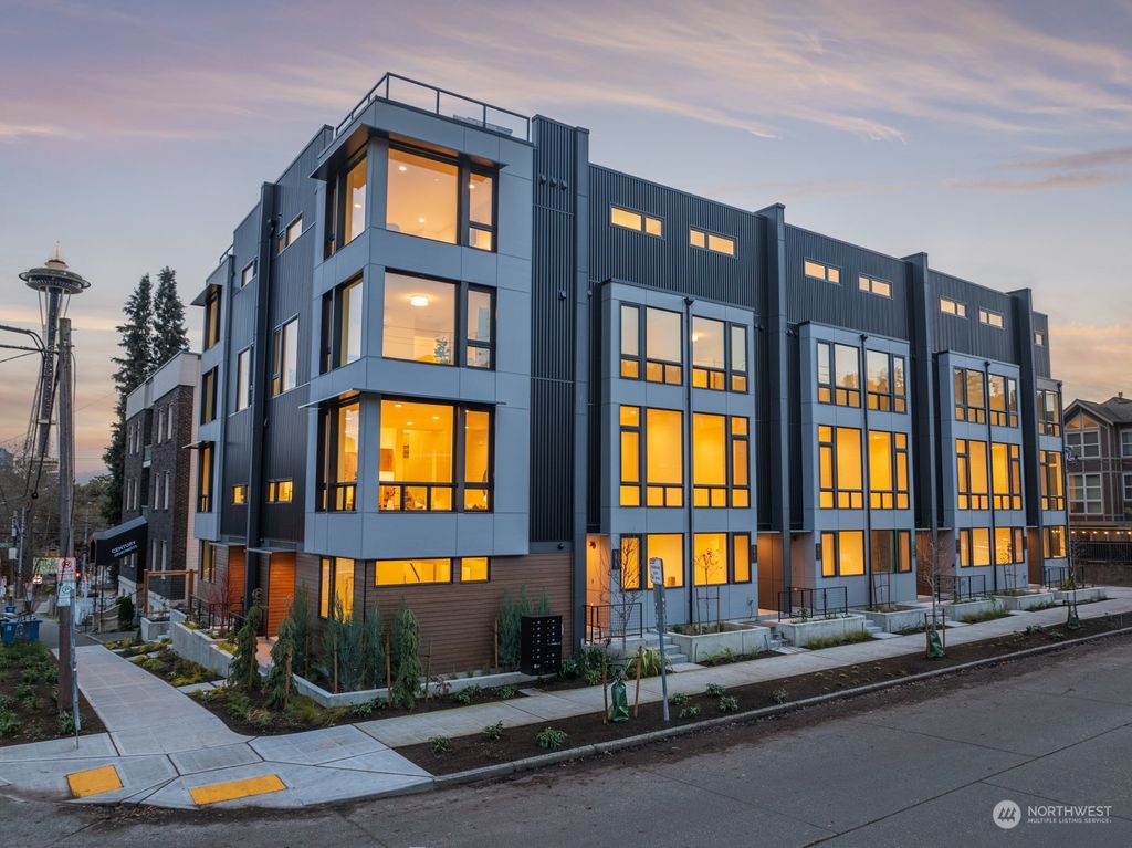 Photo of 721 4th Avenue N, Seattle, WA 98109 (MLS # 2319004)