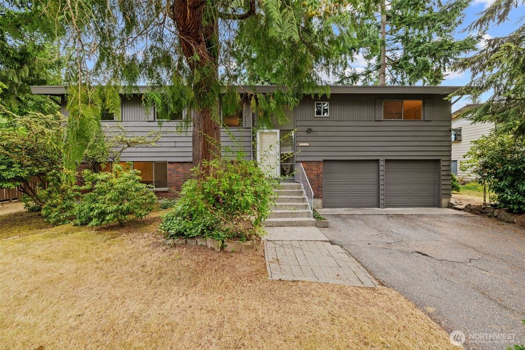 Photo of 8635 NE 133rd Place, Kirkland, WA 98034 (MLS # 2420525)