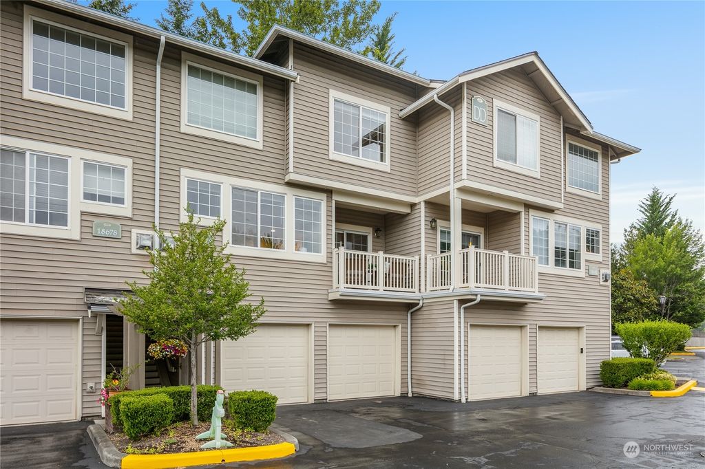 Photo of 18680 NE 56th Court, Redmond, WA 98052 (MLS # 2127009)