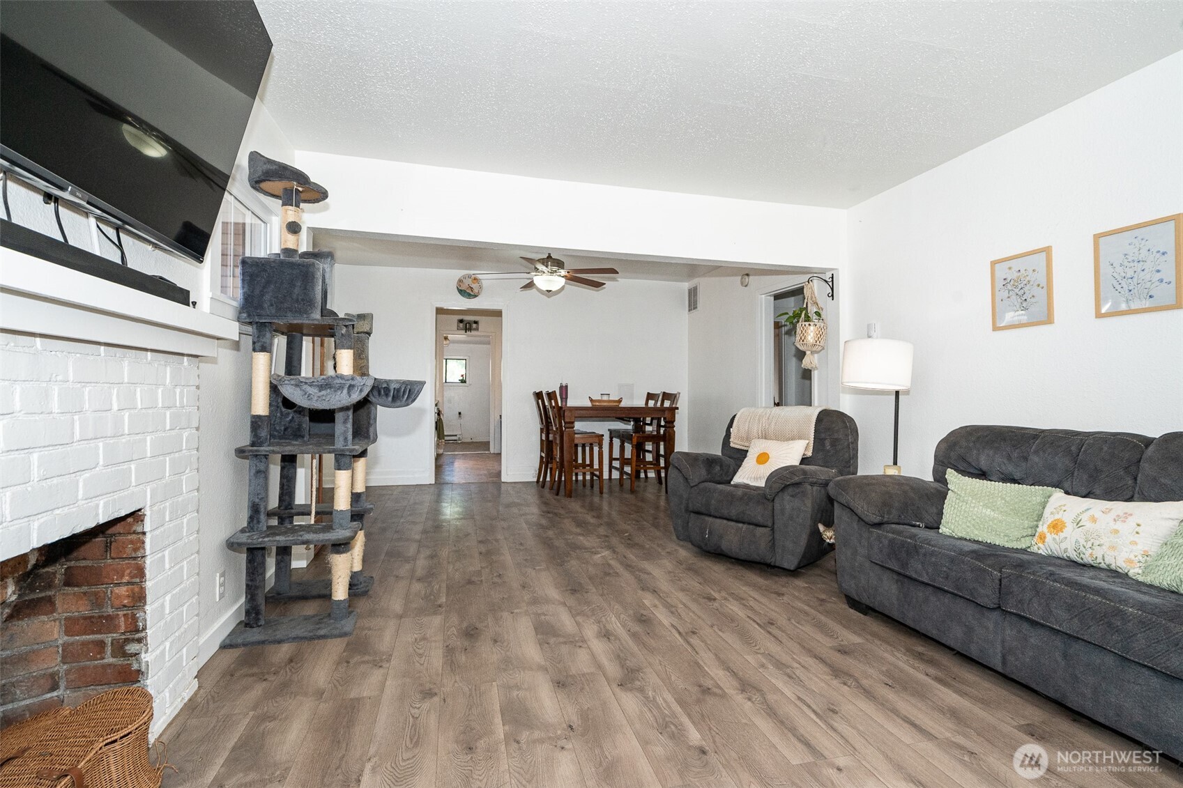 406 NW Benton Avenue