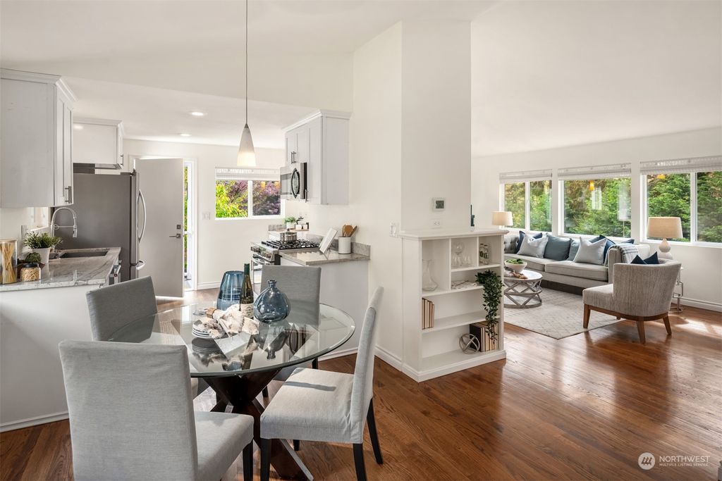 Photo of 1121 107th Avenue SE, Bellevue, WA 98004 (MLS # 2218303)